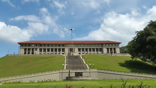 Edificio de La Administración del Canal de Panamá – AMARILLO